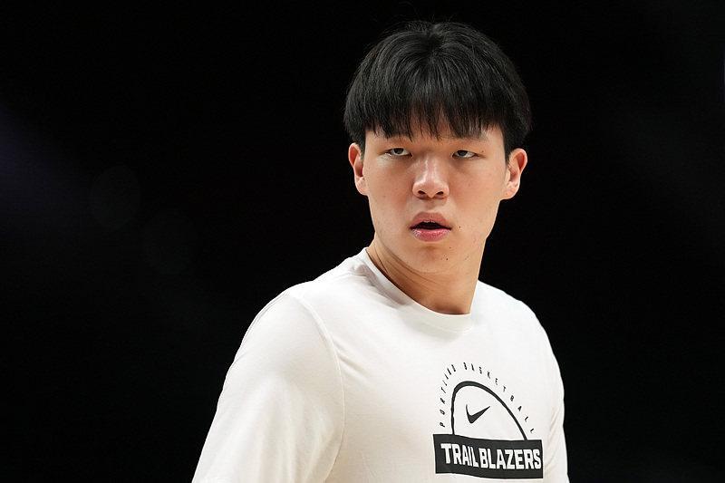 亚博-杨瀚森狂轰31分 创G联赛个人得分新高