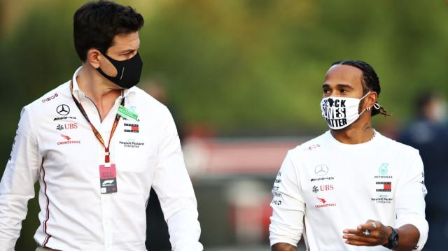 亚博官网-周末F1又迎雨战？汉密尔顿或将开启第4套动力单元